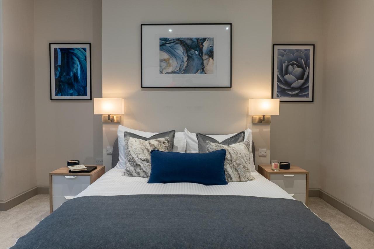 Spring Mount Huge Luxury Full Apartment- Harrogate Centre-Two Extremely Comfy Kingsize Bedrooms-Fully Equipped Modern Kitchen-Cosy Living Room With Huge Tv מראה חיצוני תמונה