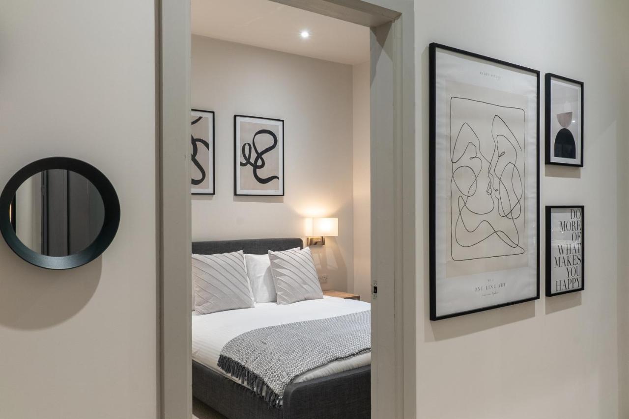 Spring Mount Huge Luxury Full Apartment- Harrogate Centre-Two Extremely Comfy Kingsize Bedrooms-Fully Equipped Modern Kitchen-Cosy Living Room With Huge Tv מראה חיצוני תמונה