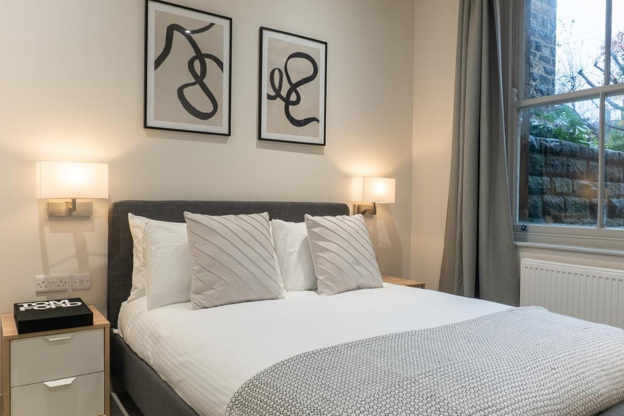 Spring Mount Huge Luxury Full Apartment- Harrogate Centre-Two Extremely Comfy Kingsize Bedrooms-Fully Equipped Modern Kitchen-Cosy Living Room With Huge Tv מראה חיצוני תמונה
